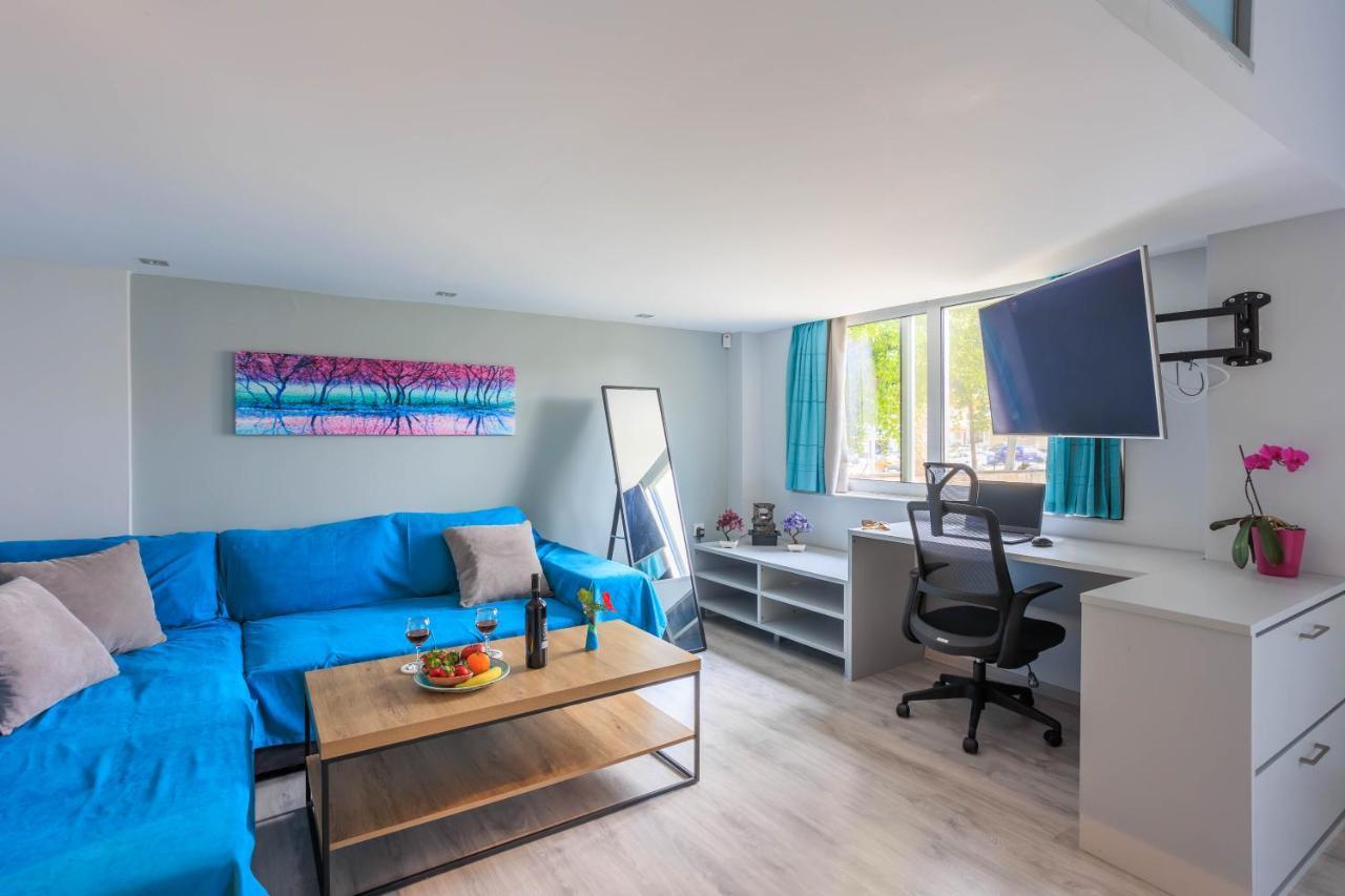 Electra Modern Apartment With Cozy Garden Iráklio Kültér fotó